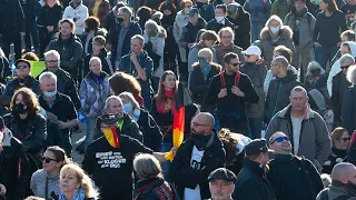 Mehrere tausend Menschen bei „Querdenken“-Demo in Leipzig