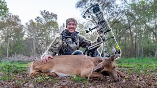 2 DEER in 5 MINUTES! Action Packed Saddle Hunt with Compound Bow
