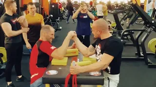 Заруба в клубе на Зиповской💪 #armwrestling #армрестлинг #sports #краснодар #armfight