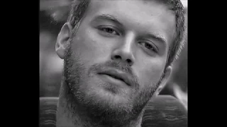 Kivanc Black & White