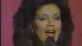 Marilyn McCoo sings My Tribute (To God Be The Glory)
