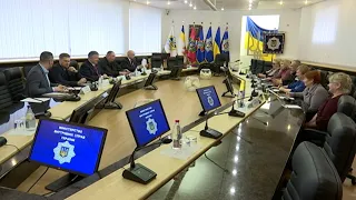 Арсен Аваков зустрівся з матерями полонених і зниклих безвісти