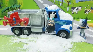 Видео с игрушками Герои в масках Плеймобил - Ледниковый период.  Самые новые игрушечные мультфильмы.