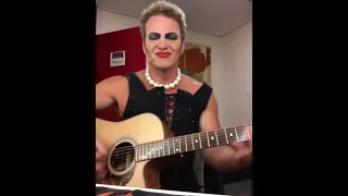 Craig sings Jingle Bells as Frank N Furter