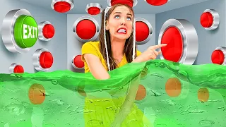 100 MYSTERY BUTTONS Challenge - Lucky VS Unlucky | Funny Relatable Situations by La La Life School