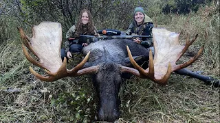 2 Woman, 2 Moose / AK Moose Hunt - Stuck N The Rut 181