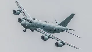 Kawasaki P-1 AIRSHOW during a STORM at the ILA 2018 (4K)