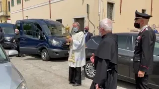 La reliquia del Santo arriva in auto e viene portata nel motoscafo al Portello