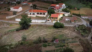 Moradia de 252m2 em Ruina com terreno de 1687m2 em S.M.Alcainça, Mafra