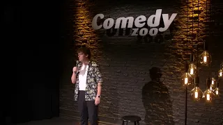 POLITISKE PARTIER? - SIMON VÆVER @ COMEDY ZOO