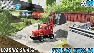 Rolling & fertilizing crops, loading silage to wagons with new loader | Italian Farm | FS 22 | #20