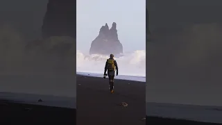 Most beautiful and most dangerous! Watch out for the waves by Reynisfjara ⚠️🌊