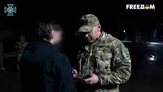 Обмен пленными: сотрудник СБУ "Бурый" получил свои шевроны, которые сдал на "Азовстали"