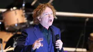 Simply red— what a talented artist with velevety voice 🔥🔥🔥