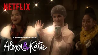 The Perfect Midnight Kiss | Alexa & Katie | Netflix After School