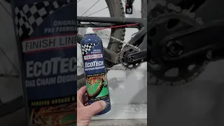 How to Clean a Bike Chain in 60 Seconds #short #shorts