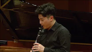 Han Kim plays George Gershwin’s Rhapsody in Blue for clarinet and piano