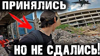 ПОБЕГ ОТ ВОЕННЫХ НА ЗАБРОШЕННОМ ЗАВОДЕ | СНОС ЗАВОДА ЗИЛ