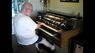 Mike Reed plays "Girl of my Dreams" on his Hammond Organ