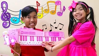 Emma Pretend Play Piano Music Challenge and Sings Nursery Rhymes Kids Songs