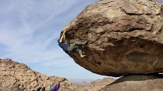 Hueco Tanks Bouldering - Tipping Point - V4-