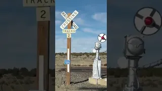 Wig-Wag Signal from "Semaphores, Searchlights & the Southwest Chief" #railroad #trains #railfan