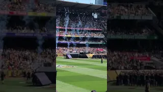 Tones and l singing at the AFL Toyota Grand Final 2019