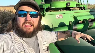 Most iconic piece of farm machinery. (The combine) Total explanation of how a 9400 John Deere works.