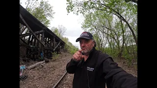 Hobo Shoestring-Rail Fanning train spotting in St. Paul Minnesota #railfanning