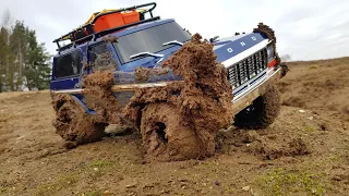 ЗАСАДИЛИ FORD BRONCO в грязь ... Вытаскивает UNIMOG 6x6. Мощный OFFroad 4х4