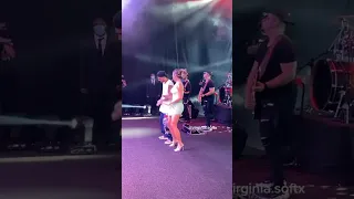 Show do Zé Felipe em Angra, e Virginia foi dançar a dancinha dela no Palco