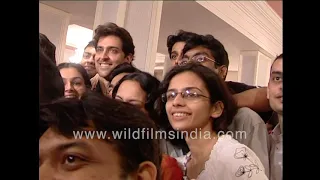 Hrithik Roshan meets Pakistani students from Lahore in Mumbai: India and Pakistan come together