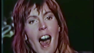 Helen Reddy at the Troubadour [February 1972]