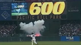 Barry Bonds hits his 600th career home run