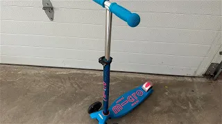 Micro Kickboard Maxi Deluxe 3-Wheel Scooter