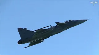 JAS 39 Gripen with turbine song - Karlskrona - 2022-08-13 (High Quality Audio)