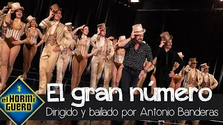 Antonio Banderas dirige y baila el gran número musical de 'A Chorus Line' - El Hormiguero