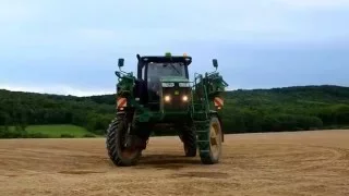 Postrek sóje - John Deere R4038