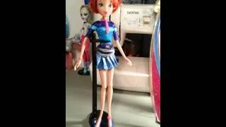 Winx Club doll Concert Collection Bloom TOY REVIEW