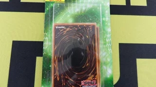 Shonen Jump's Yugioh 25 Cards, Plus 1 Random Holo! Package Opening! (4K 60FPS)