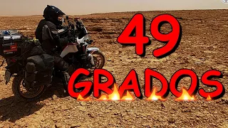 [#216] ENTRAMOS en el DESIERTO  de ARABIA SAUDI a 49 GRADOS - Vuelta al mundo en moto