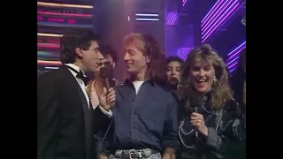 Robin Gibb making a brief appearance on TOTP Christmas Special, 1988