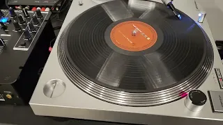 audio-technica LP120XUSB turntable demo