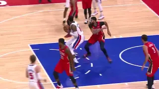 Andre drummond with a great spin move on AD
