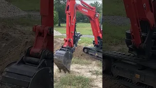 Mini Excavator Spin Move Off Trench!