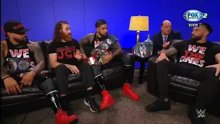 Roman Reigns & Jey Uso confrontan a Sami Zayn en Backstage - WWE Smackdown 07/10/2022 (En Español)