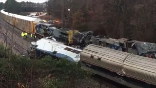 Vidéo amateur montre la scène de la collision entre deux trains