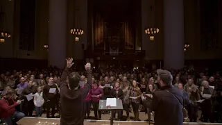 A Choir! of 500 in Seattle sings “Hallelujah”