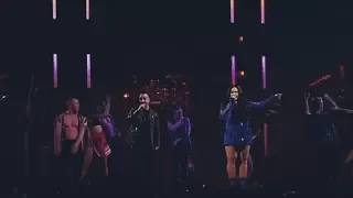 Demi Lovato, Luis Fonsi - Echame la culpa live in Miami