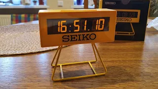 Обзор настольных часов Seiko